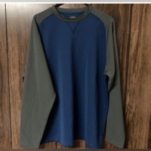 Cabelas Men’s 2XL Blue and Gray Long Sleeve Pullover Shirt Pre-Owned